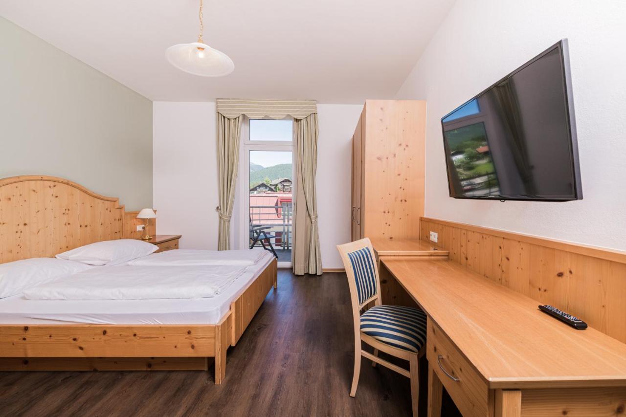 Hotel Kronplatz Olang ภายนอก รูปภาพ