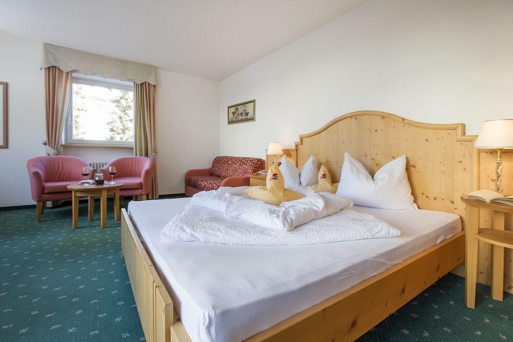 Hotel Kronplatz Olang ภายนอก รูปภาพ