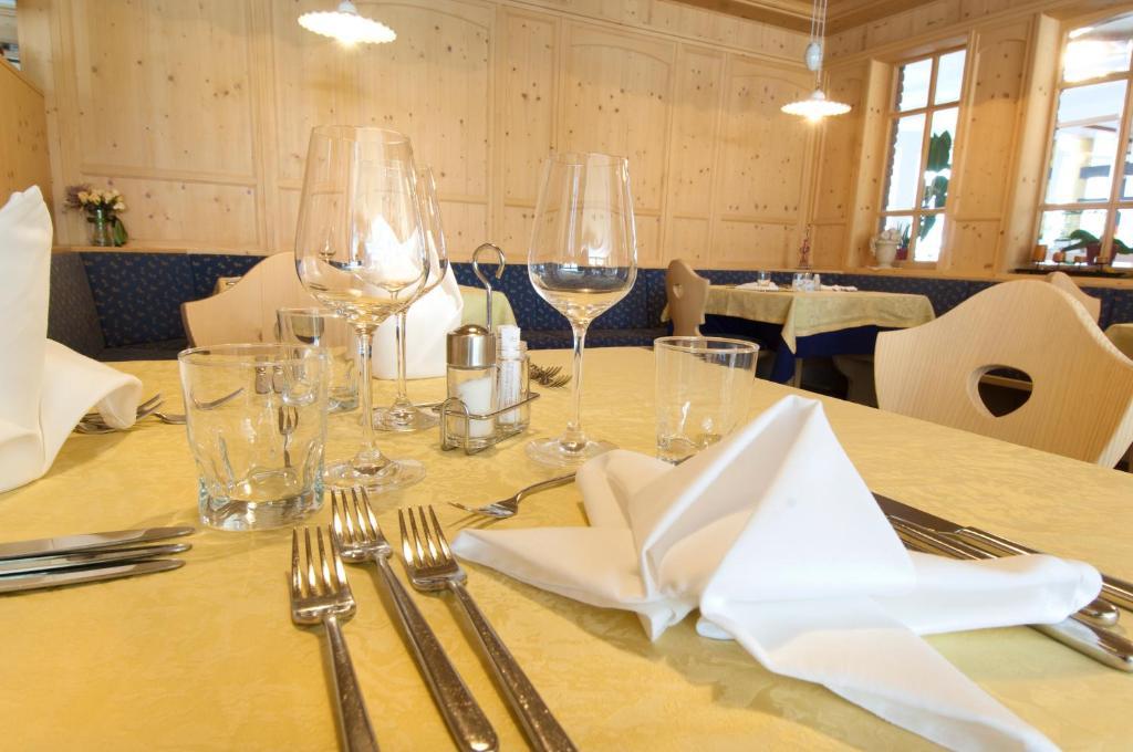 Hotel Kronplatz Olang ภายนอก รูปภาพ