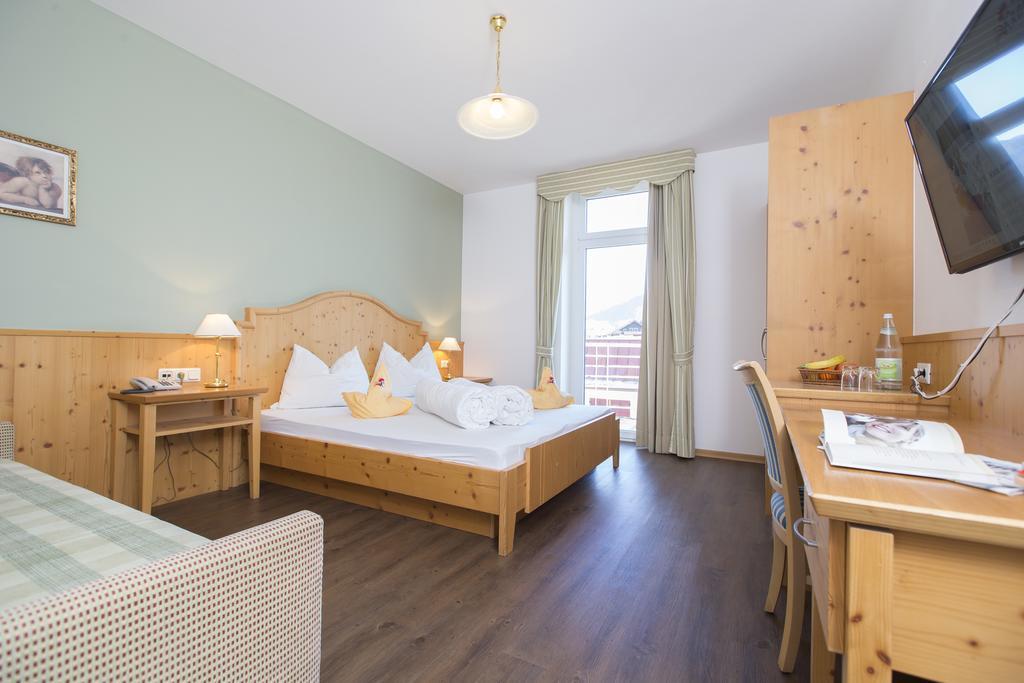 Hotel Kronplatz Olang ภายนอก รูปภาพ
