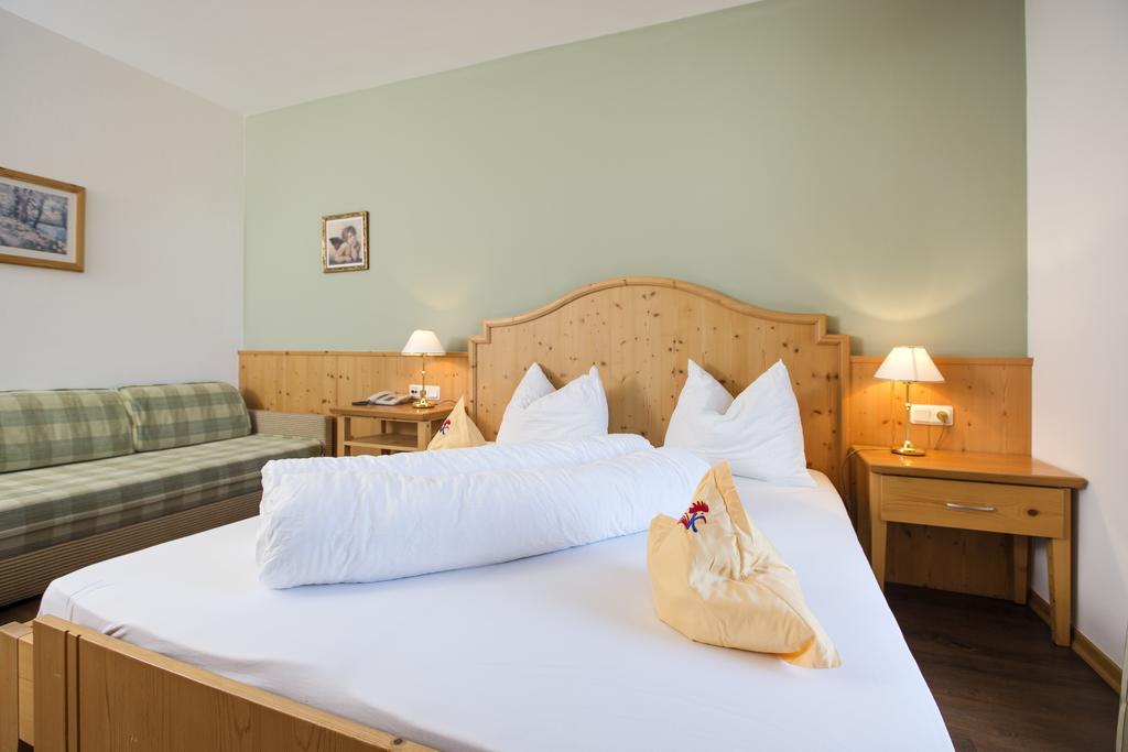 Hotel Kronplatz Olang ภายนอก รูปภาพ