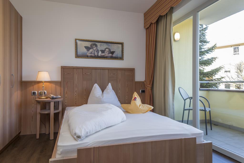 Hotel Kronplatz Olang ภายนอก รูปภาพ